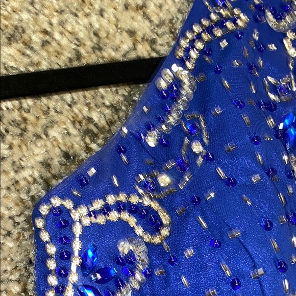 Prom/formal dress! - Picture 3 of 5